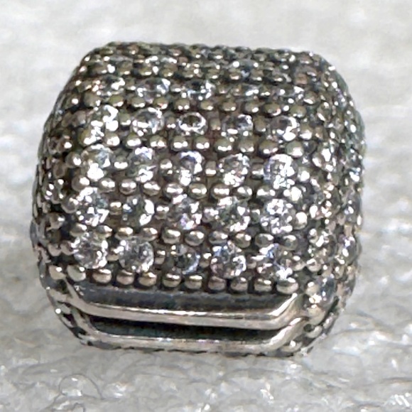 Authentic Pandora Pavé Barrel Clip Charm - Picture 1 of 5
